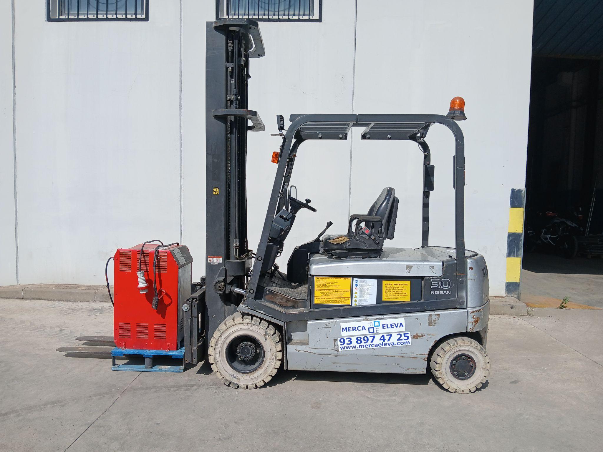 Nissan GQ02L30CU CARRETILLA ELEVADORA ELECTRICA 3000 KG