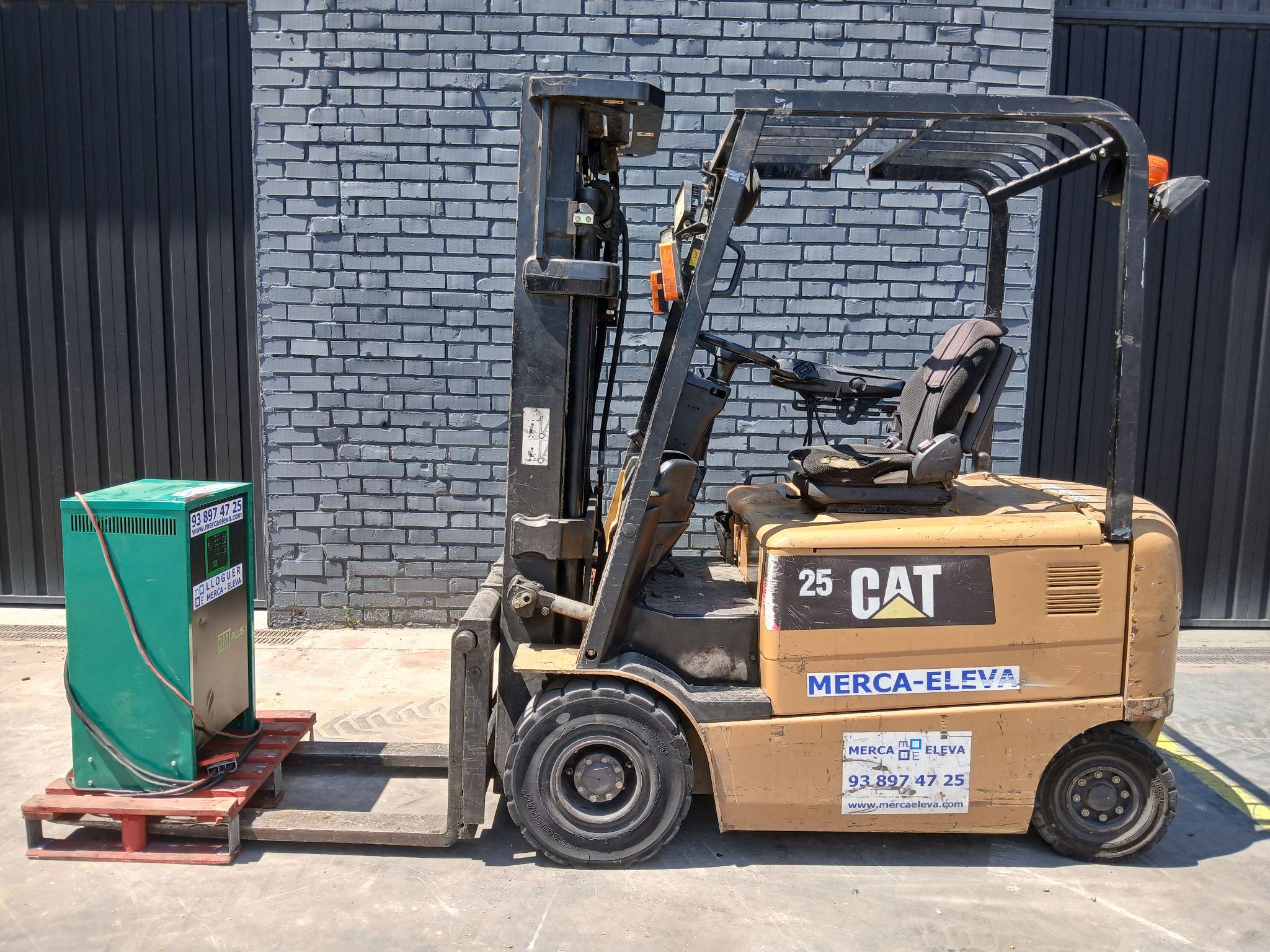 Caterpillar EP25K-PAC CARRETILLA ELEVADORA ELECTRICA 2500 KG