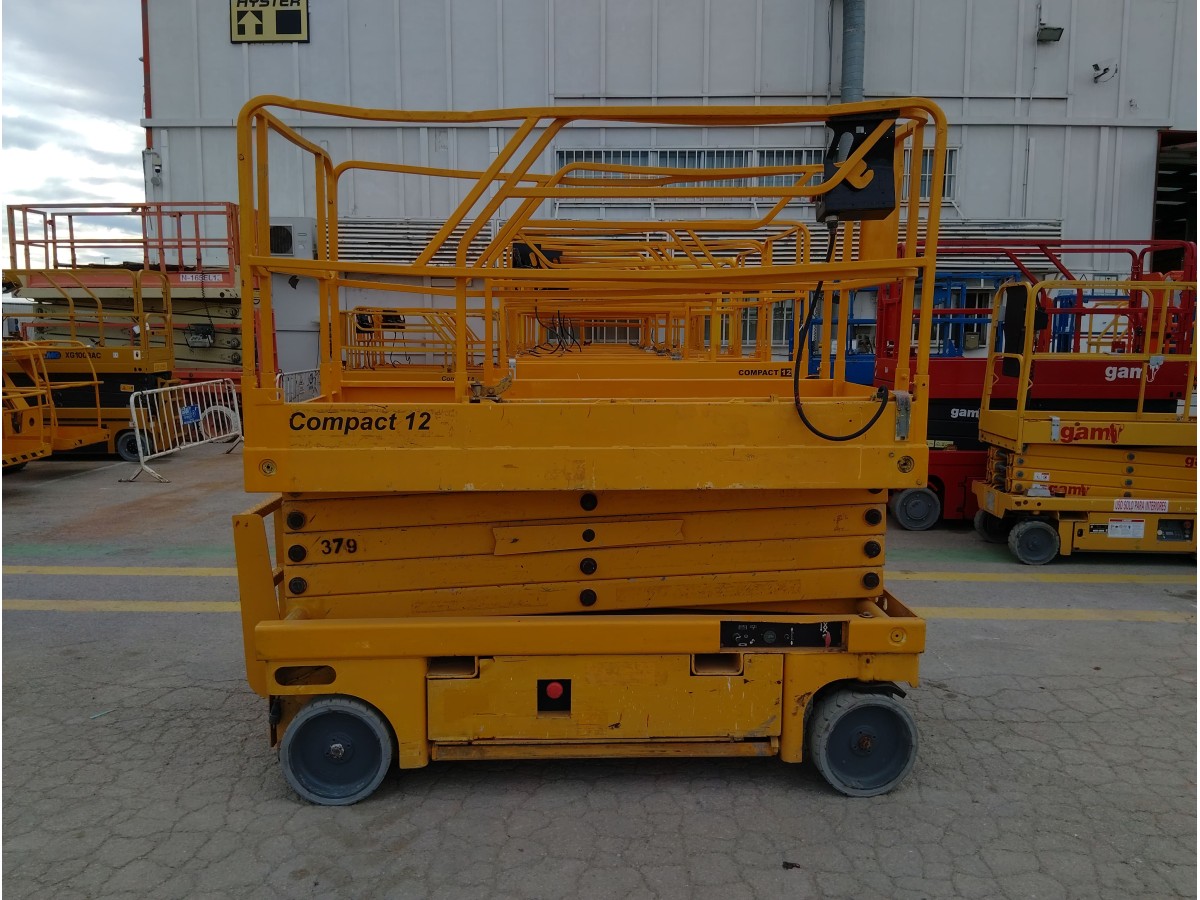 2013 HAULOTTE COMPACT 12