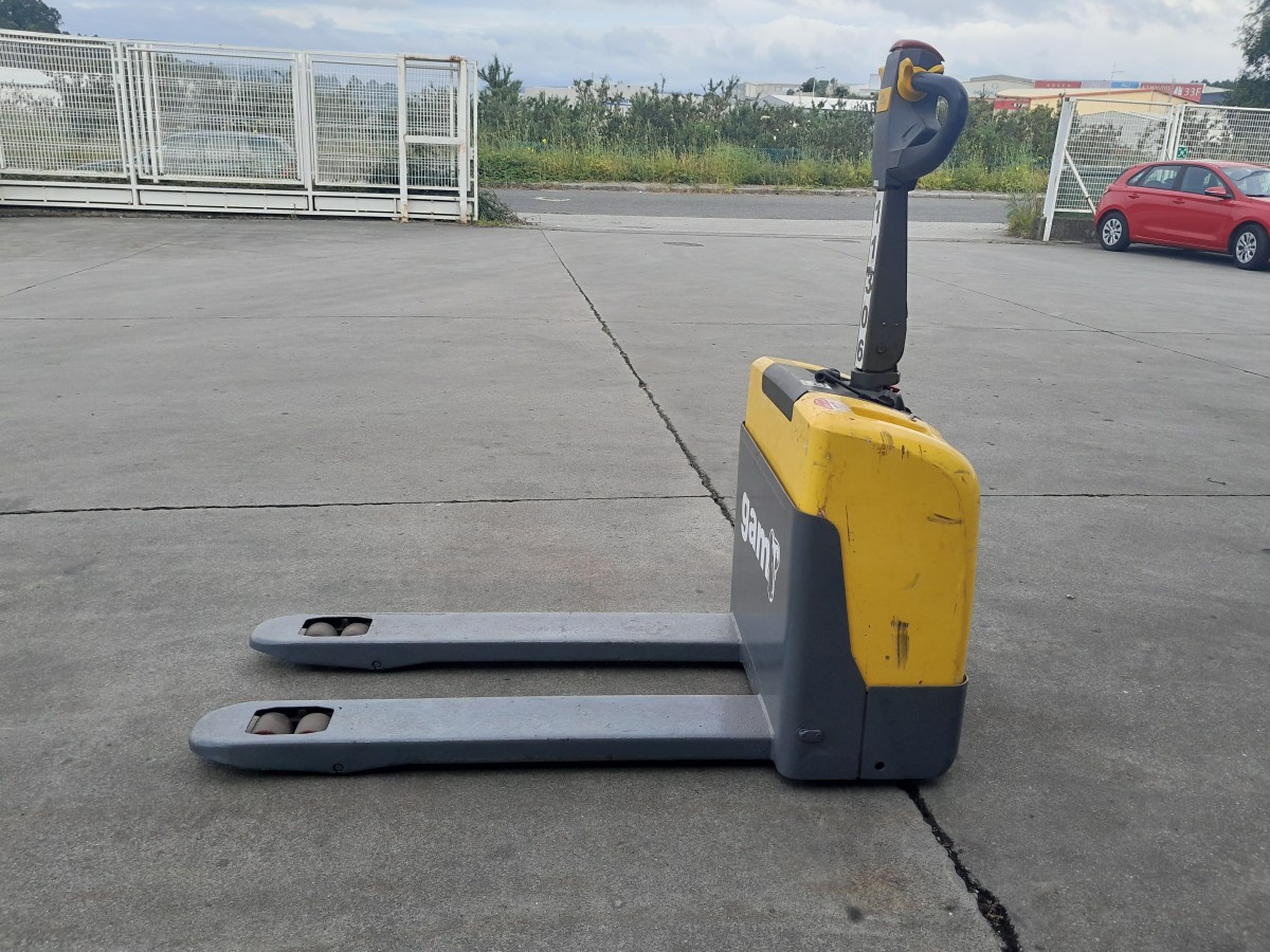 2018 HYSTER PC 1.4