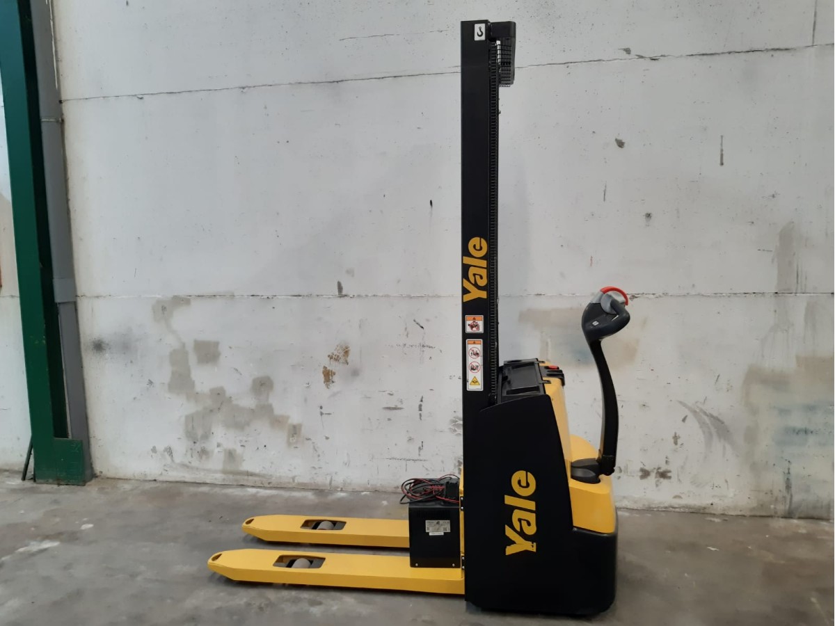 2022 YALE MS10 E