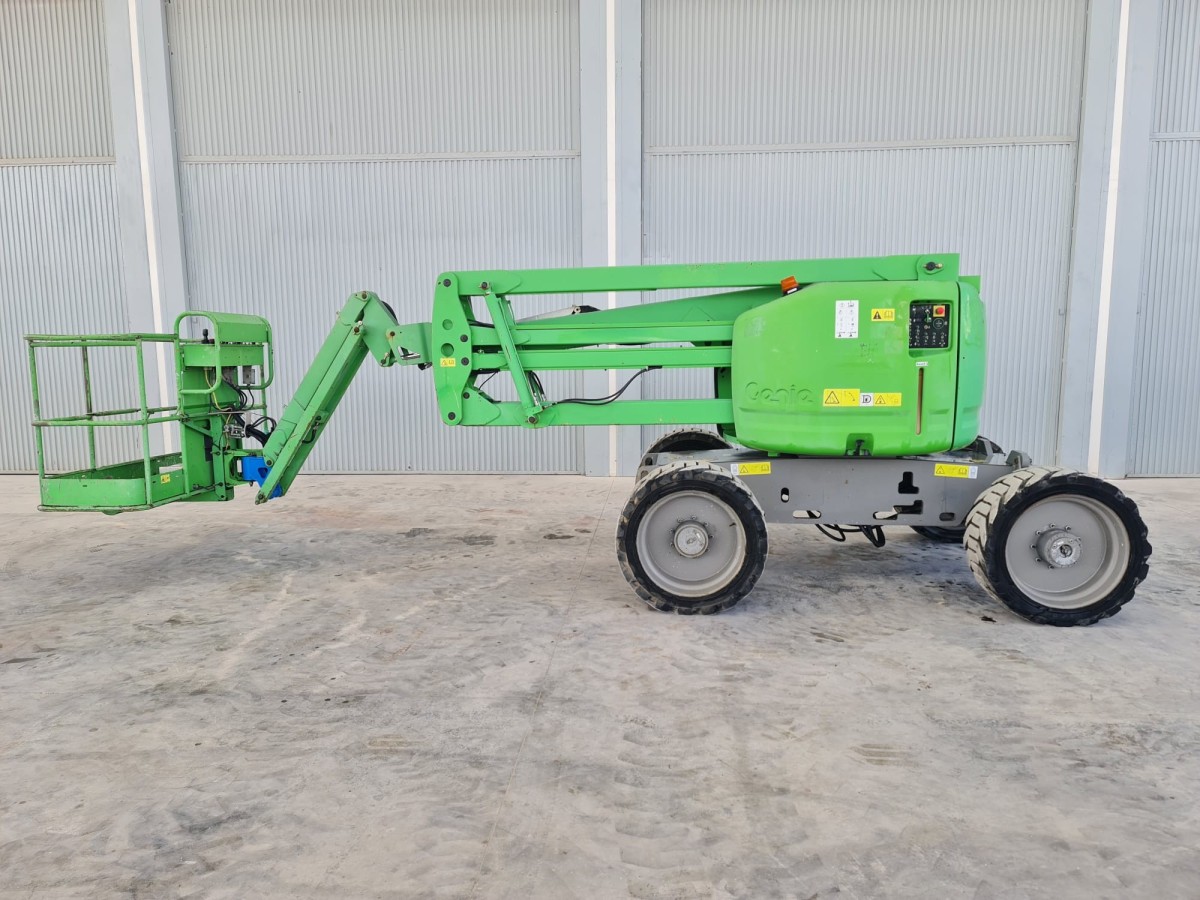 2012 GENIE Z45/25 J