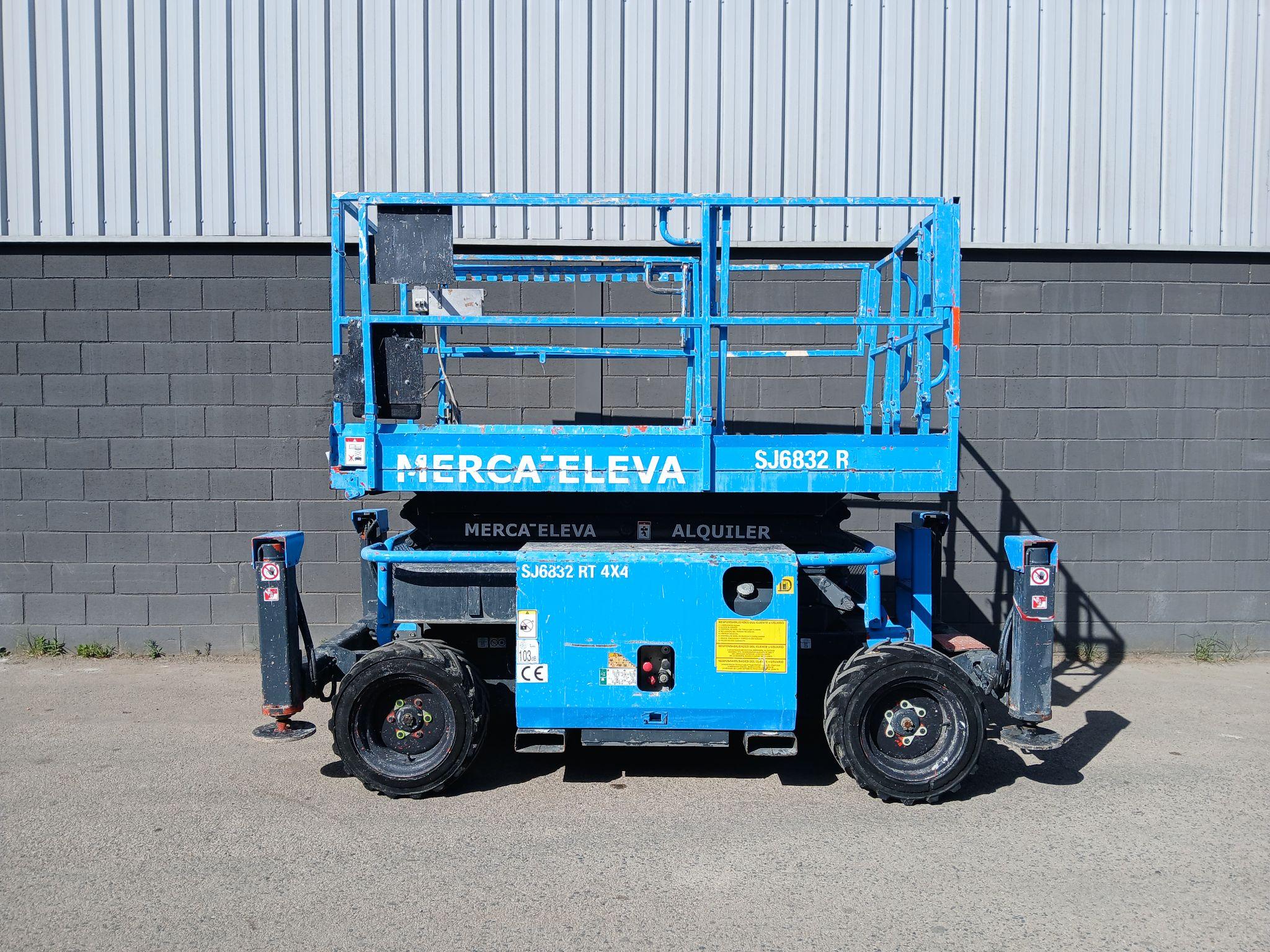 Skyjack SJ6832RT PLATAFORMA TIJERA DIESEL 12 MT
