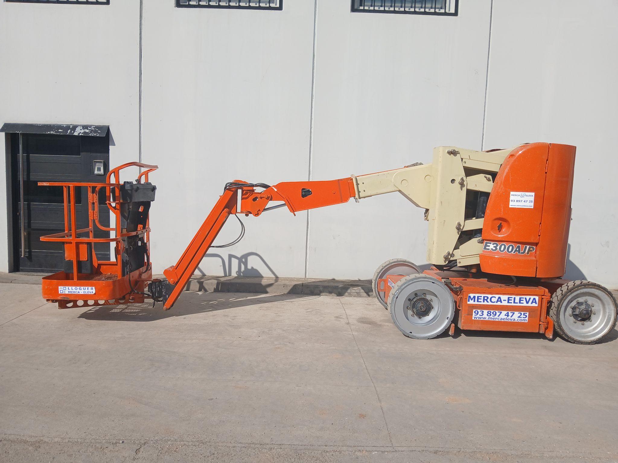 JLG E300AJP PLATAFORMA ARTICULADA ELECTRICA 11 MT