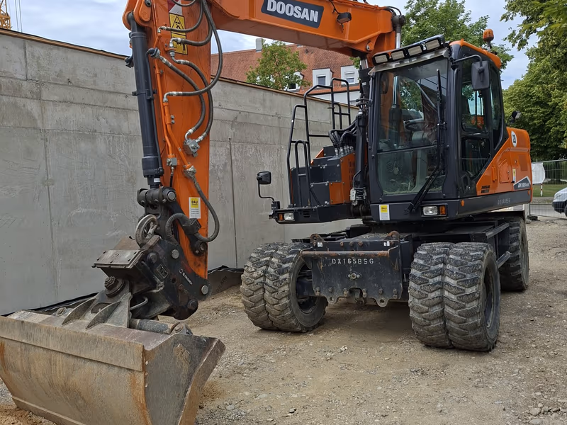 Excavadora Doosan DX 165 WR-7