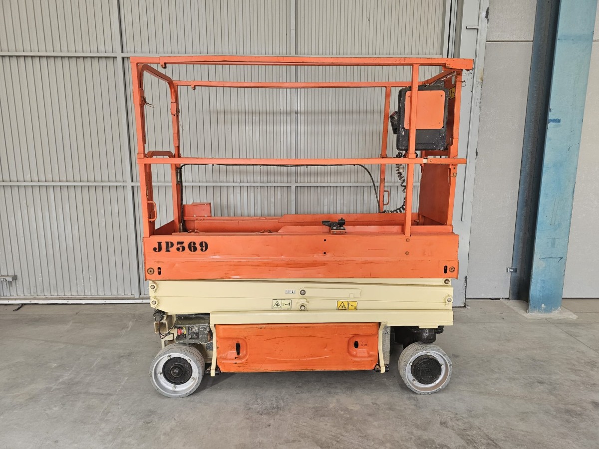 2015 JLG 1930ES