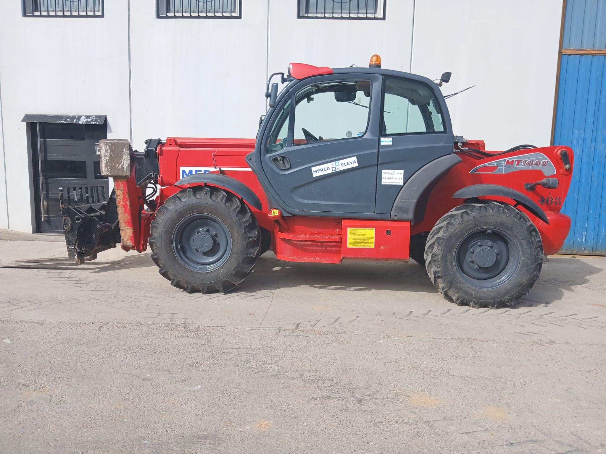 Manitou MT1440 SLT MANIPULADOR TELESCOPICO 14 MT