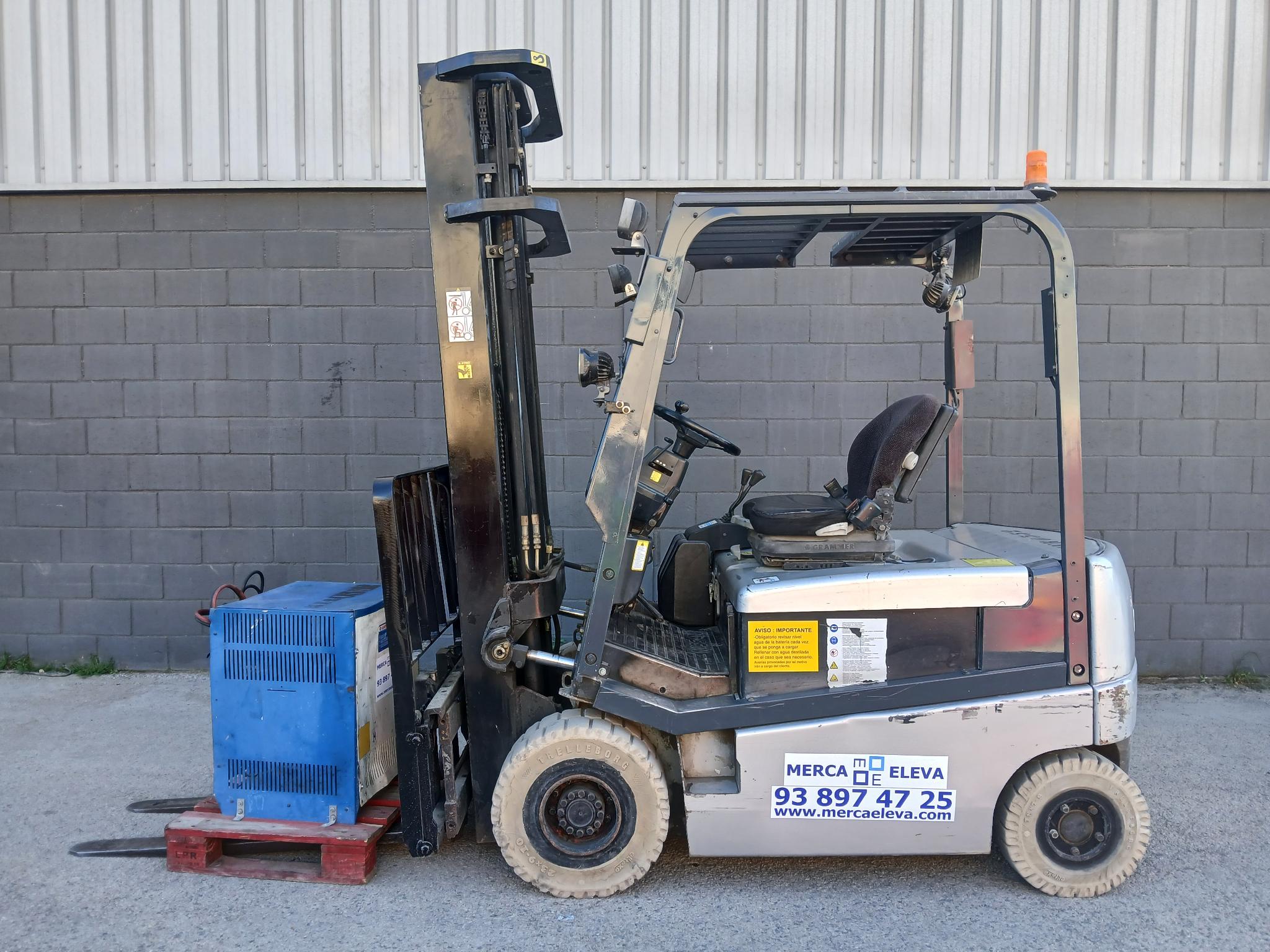 Nissan Q02L20CU CARRETILLA ELEVADORA ELECTRICA 2000 KG