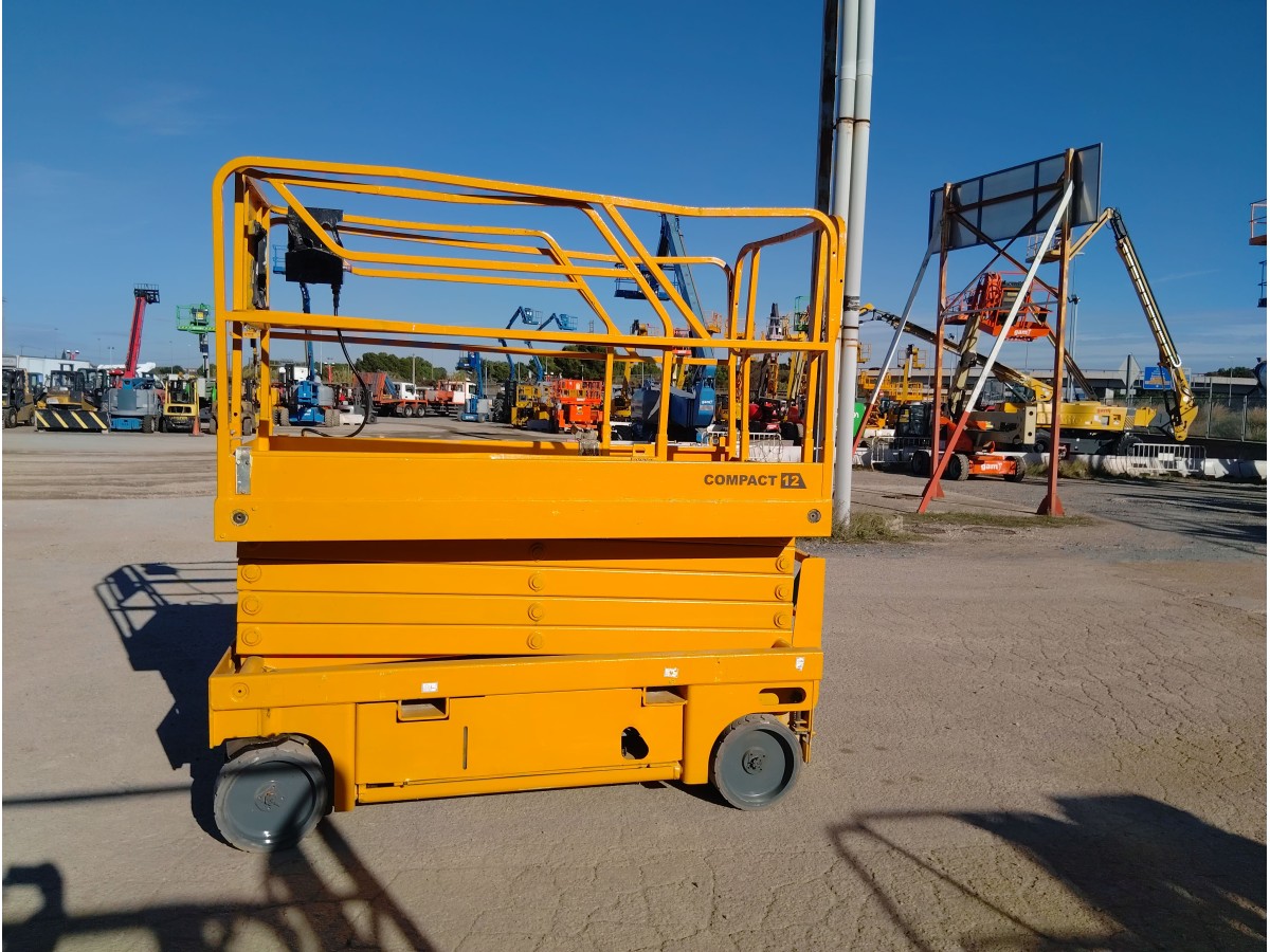 2013 HAULOTTE COMPACT 12