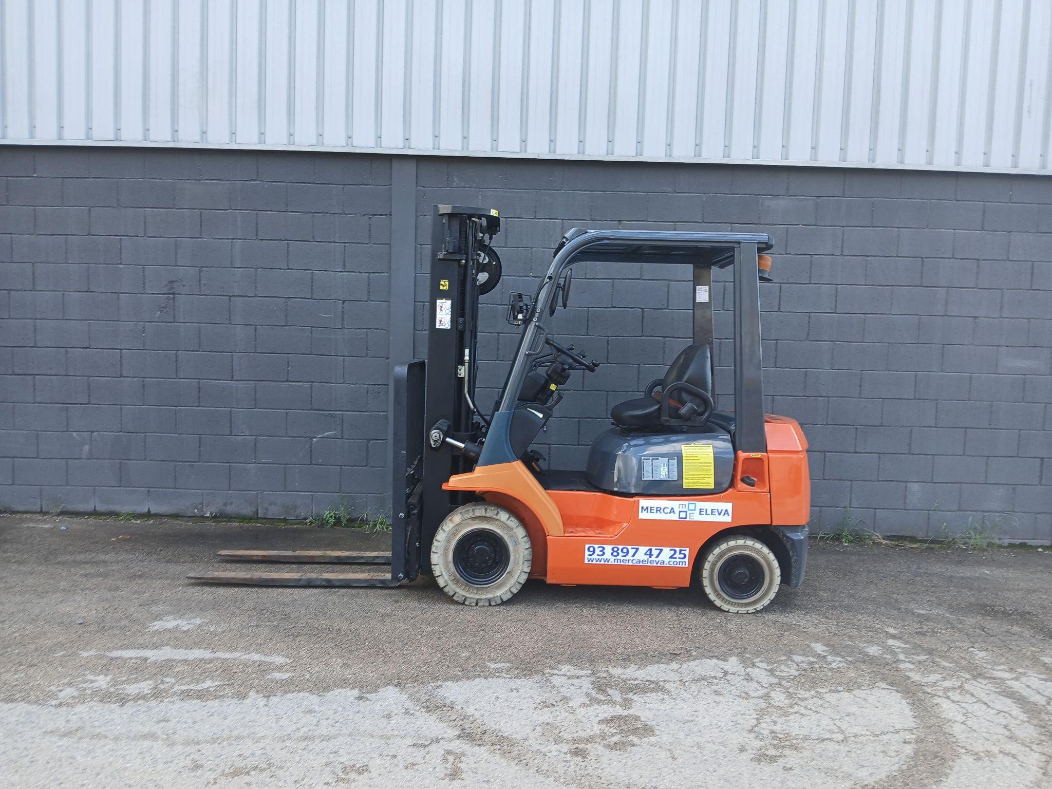 Toyota 02-7FD18 CARRETILLA ELEVADORA DIESEL 1800 KG