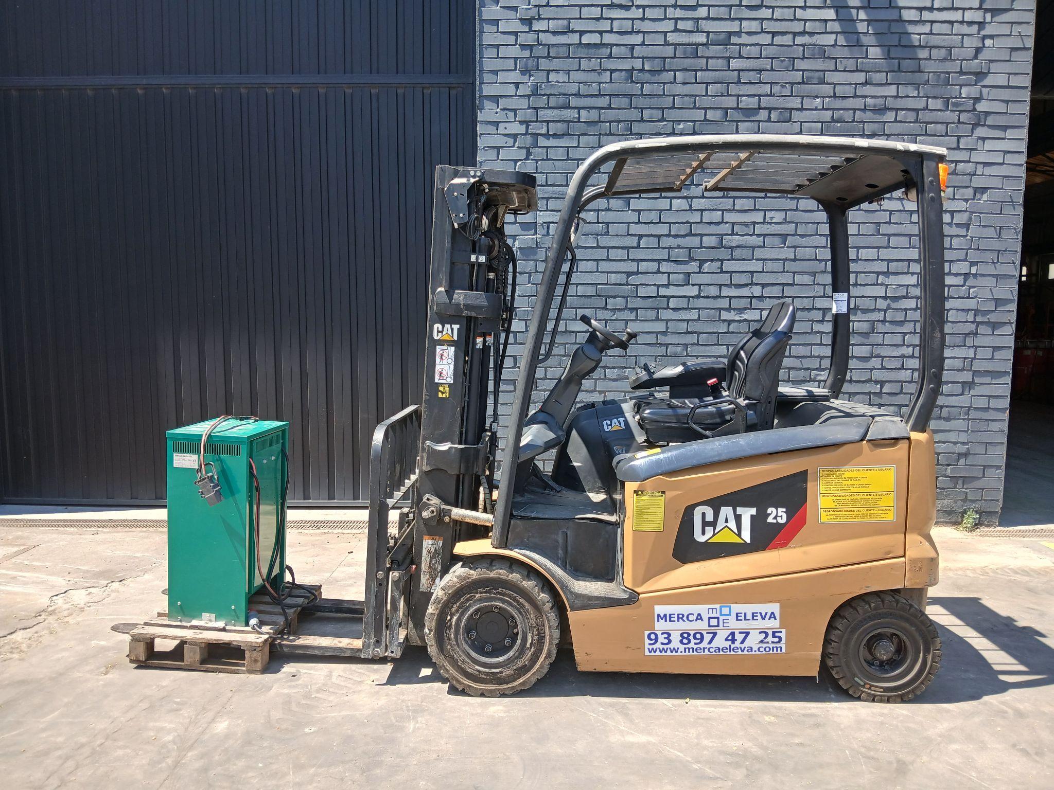 Caterpillar EP25CN CARRETILLA ELEVADORA ELECTRICA 2500 KG
