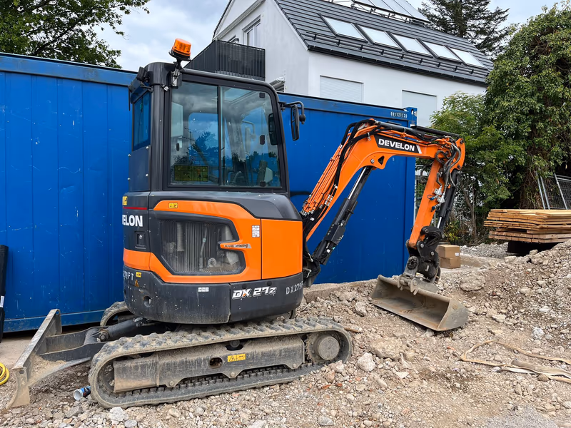 Miniexcavadora Develon DX 27 Z-7