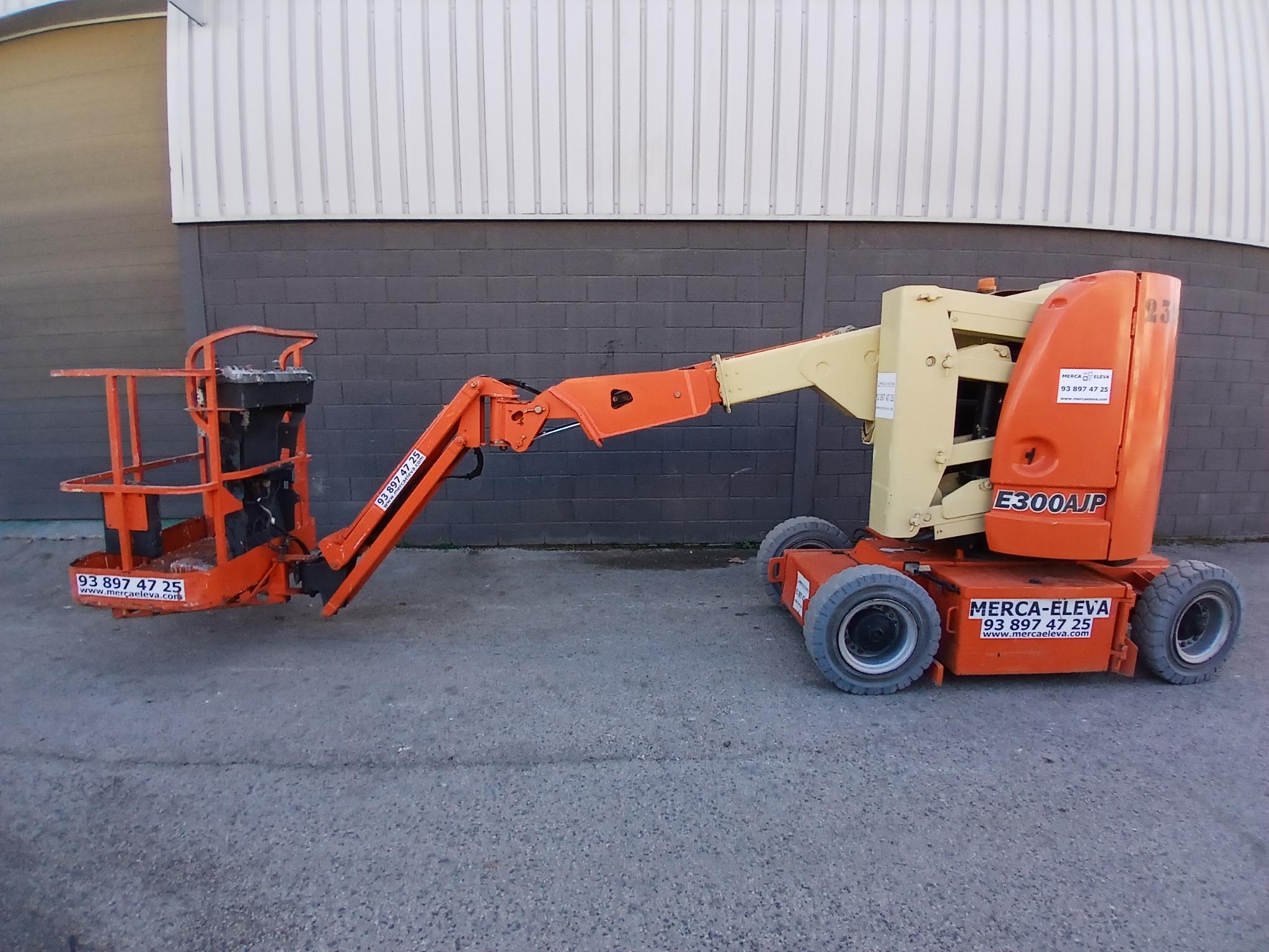 JLG E300AJP PLATAFORMA ARTICULADA ELECTRICA 11 MT