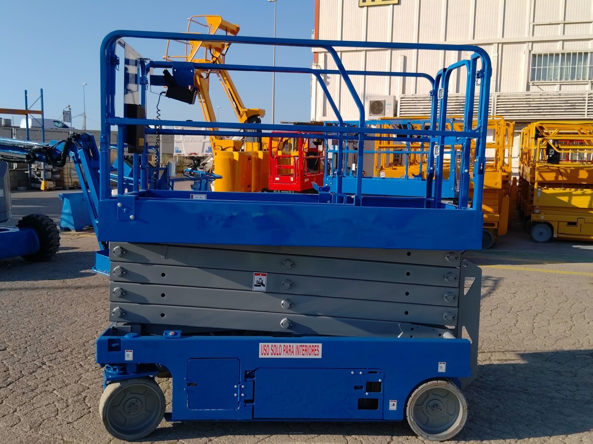 2015 GENIE GS-3246