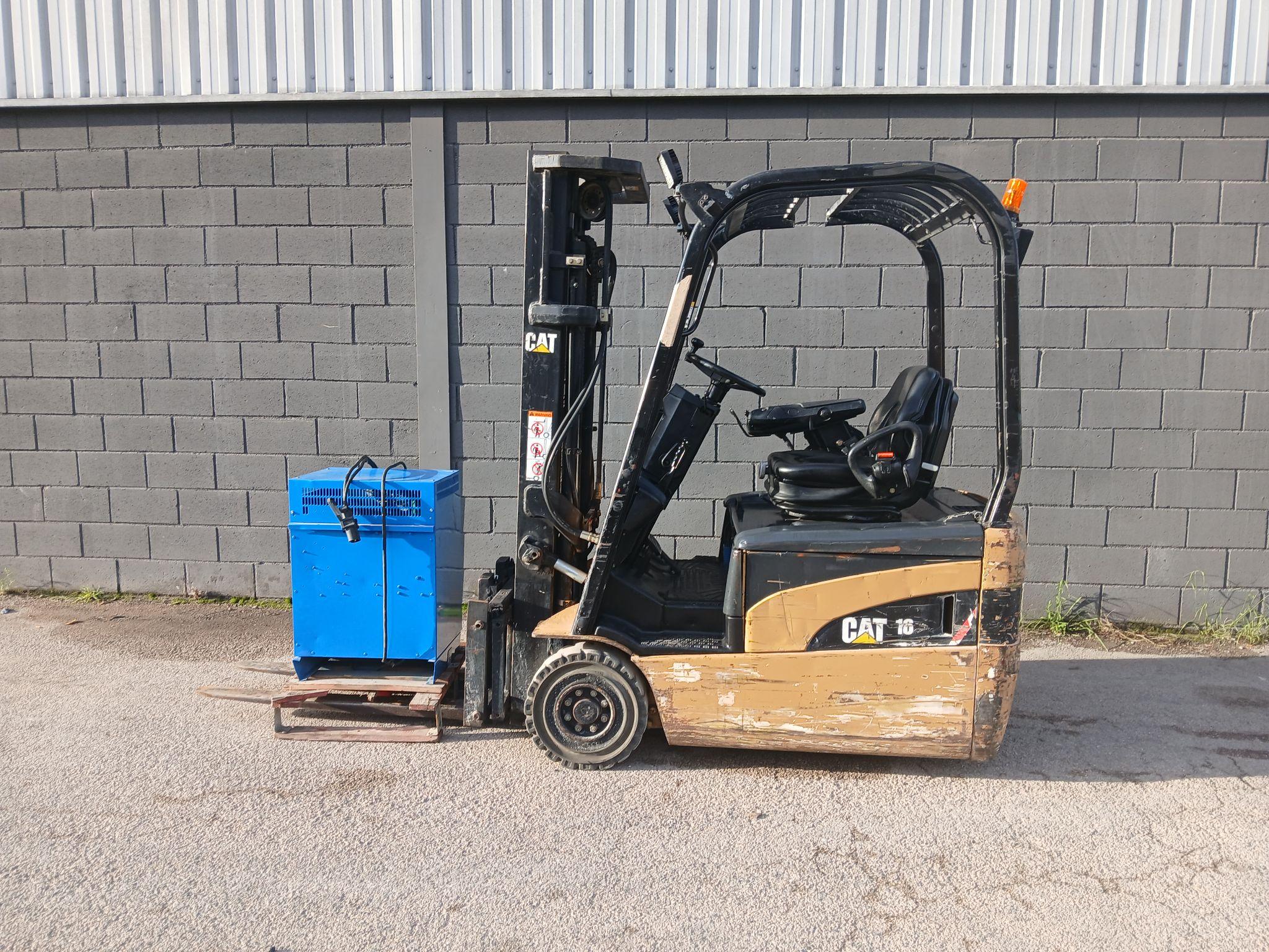 Caterpillar EP16NT CARRETILLA ELEVADORA ELECTRICA 1600 KG